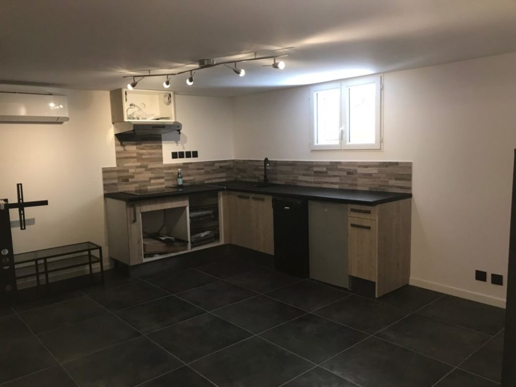 création d'une cuisine lors de la rénovation d'un appartement à aubagne