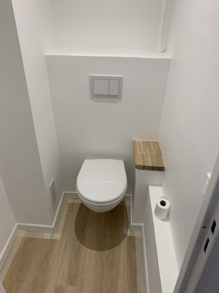 wc après travaux appartement 13003